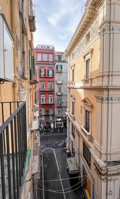 Appartamento Shining Next To Galleria Umberto Napoli
